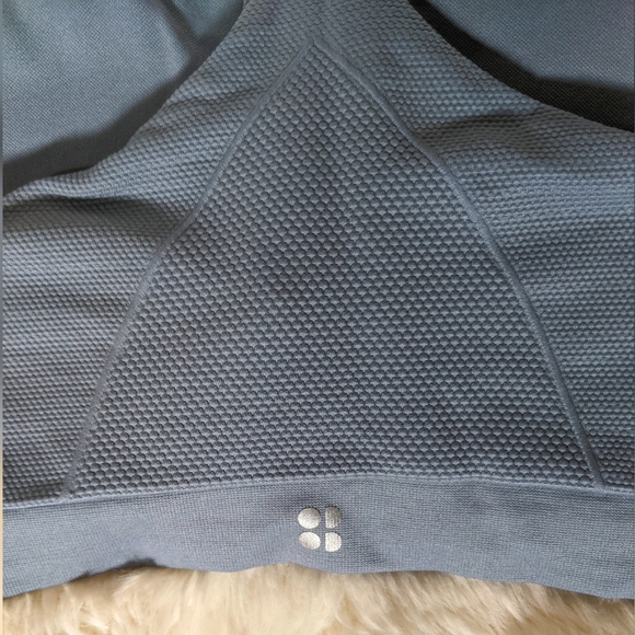 NWOT Sweaty Betty London Light Baby Blue Padded Sports Bra, large, racerback - Picture 3 of 7